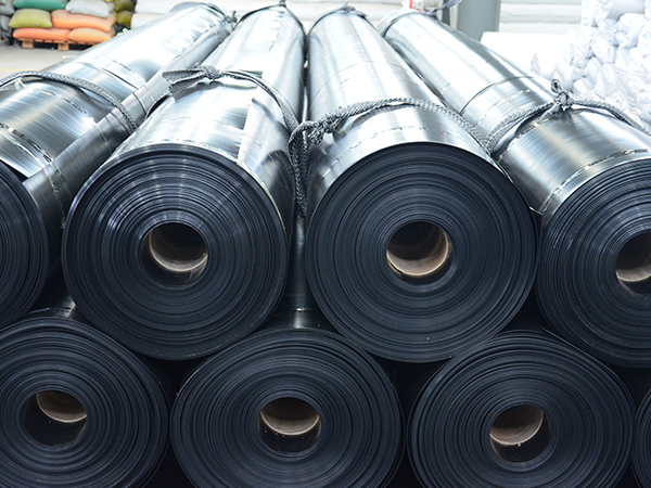 HDPE土工膜的檢測嚴格按照程序來。