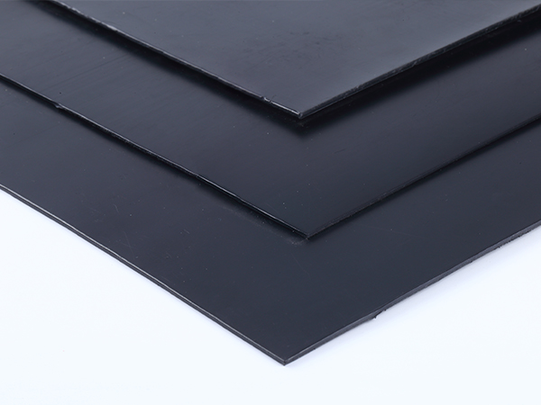 哪些是影響?zhàn)B殖防滲膜直角撕裂強(qiáng)度的因素？