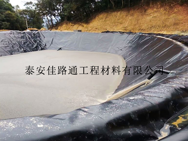 魚塘建設(shè)運用養(yǎng)殖防滲膜有哪些值得關(guān)注的效果？