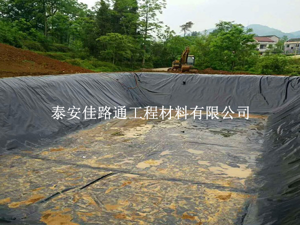 養(yǎng)殖防滲膜在鋪設(shè)施工中會遇到哪些問題呢？