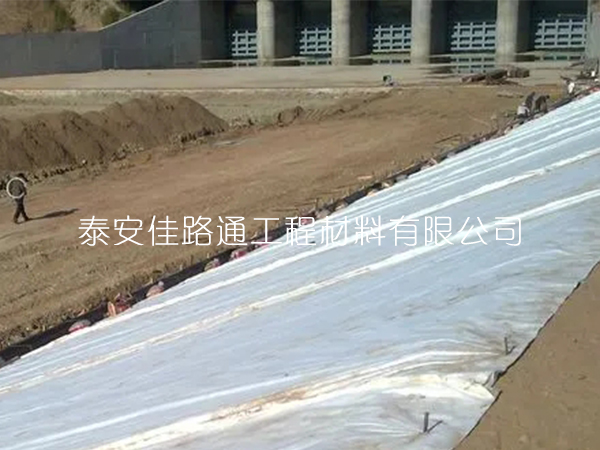 養(yǎng)殖防滲膜的隔熱與隔聲作用值得關(guān)注 養(yǎng)殖防滲膜的隔熱與隔聲作用值得關(guān)注