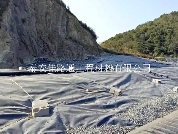 水利水電工程選擇防滲土工膜來進行施工 水利水電工程選擇防滲土工膜來進行施工