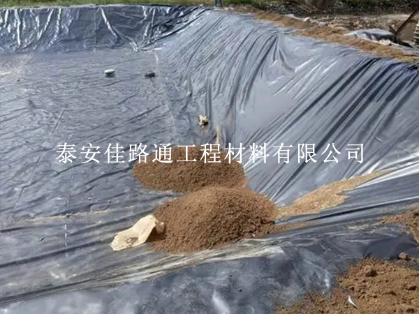購(gòu)買防滲土工膜須關(guān)注哪些基礎(chǔ)問(wèn)題？