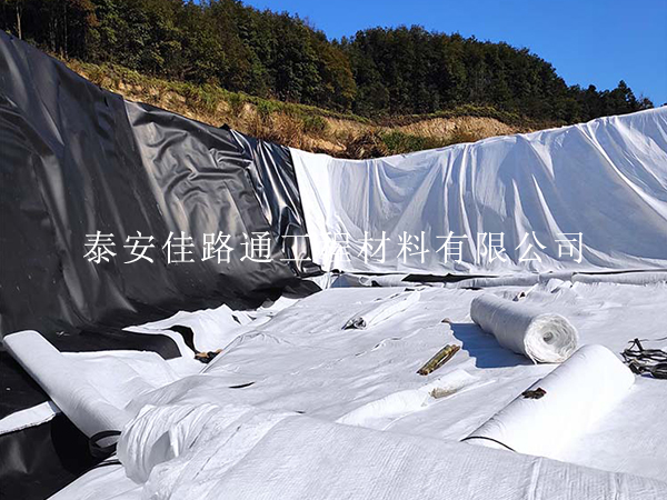 魚(yú)塘防滲膜的接縫搭接寬度有哪些要求？