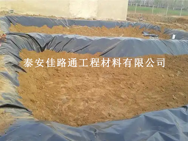 防滲土工膜粉化現(xiàn)象探析 防滲土工膜粉化現(xiàn)象探析