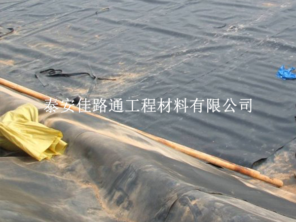 調(diào)節(jié)池防滲膜怕漏？這些自檢方法超實(shí)用